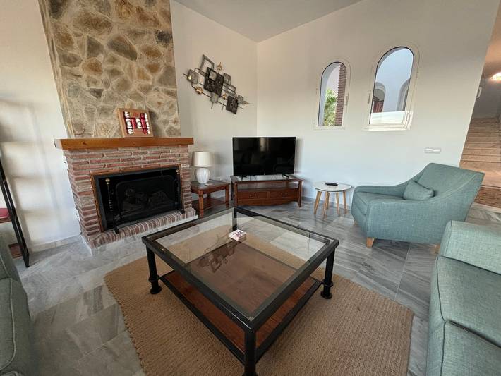 {{placeholder content='e3sgYnJpenlfZGNfaW1hZ2VfYWx0IH19' imageSrc='wp-b0e303bc03cb43f2cdb0e4a7e19bd3fe.jpg'}}